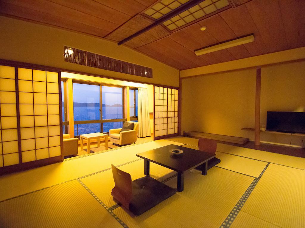 Wakayama Kada Onsen Kada Kaigetsu  Hotel Bilik gambar